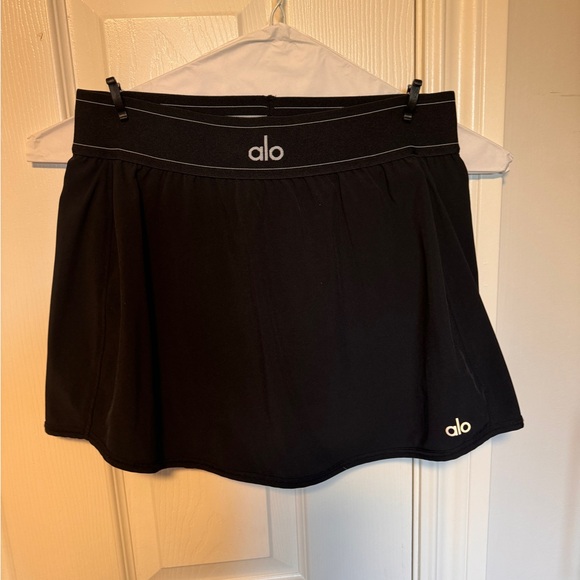 Match point tennis skirt in black - Alo Yoga bestseller - Picture 3 of 6